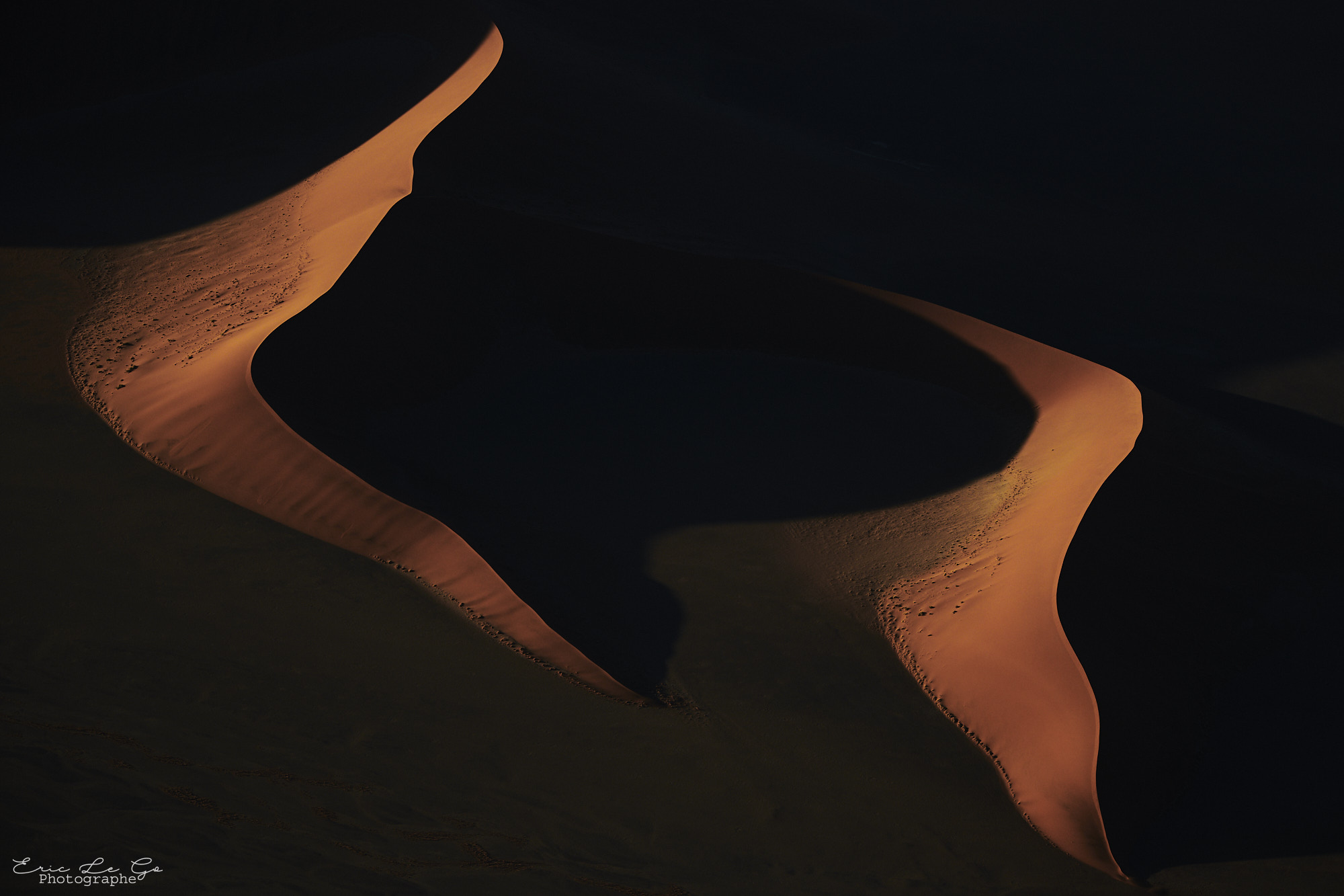 Vue aérienne des dunes en Namibie