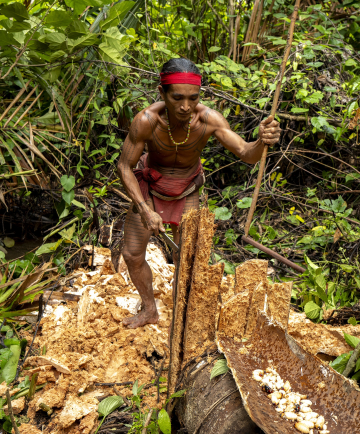 À la rencontre des Mentawai avec Leica